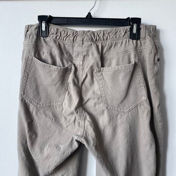 CHICO'S KHAKI REGULAR FIT SIZE 2 - Picture 6 of 11